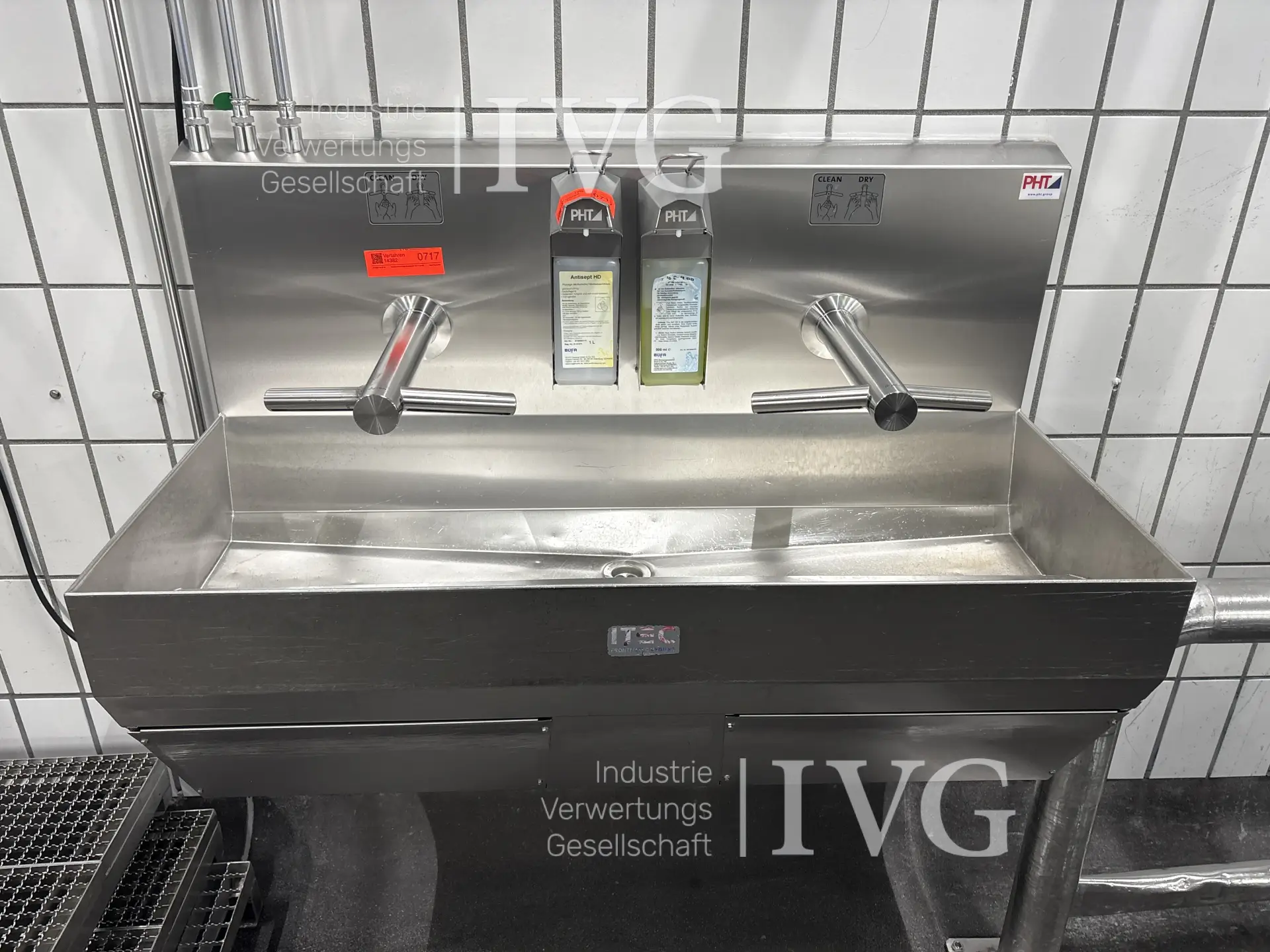 VA-Doppel-Handwaschbecken PHT